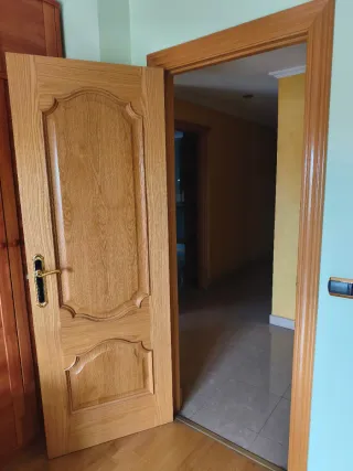 Lote de 8 Puertas de Madera Rústicas