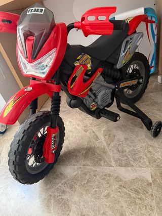 Moto infantil FEBER roja