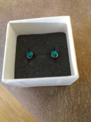 Falda larga negra con cinturón de cuerda