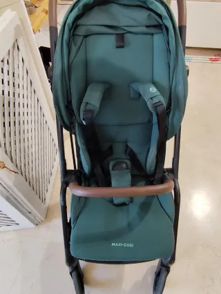 Silla de paseo Maxi-Cosi y capazo Oria