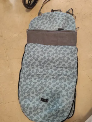 Silla de paseo Maxi-Cosi y capazo Oria