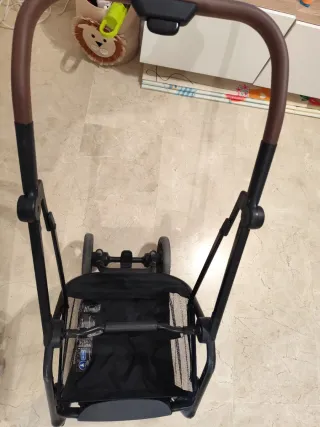 Silla de paseo Maxi-Cosi y capazo Oria