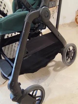 Silla de paseo Maxi-Cosi y capazo Oria