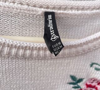 Conjunto Jersey Blanco y Pantalón Vaquero