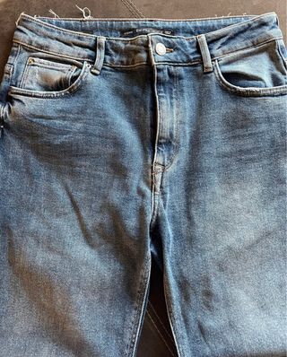 Conjunto Jersey Blanco y Pantalón Vaquero