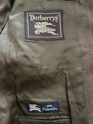 Traje Burberry Raya Gris