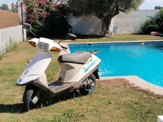 Suzuki Address 49cc Scooter Automática