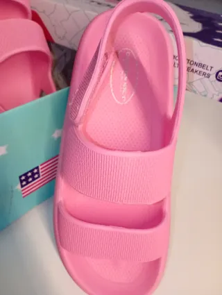 Sandali rosa bimba in gomma con velcro
