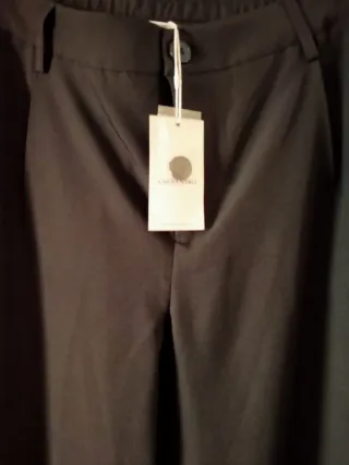 Conjunto chaleco y pantalón negro sin estrenar