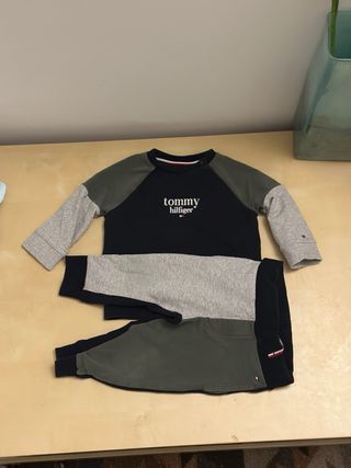 Conjunto chándal Tommy Hilfiger niño