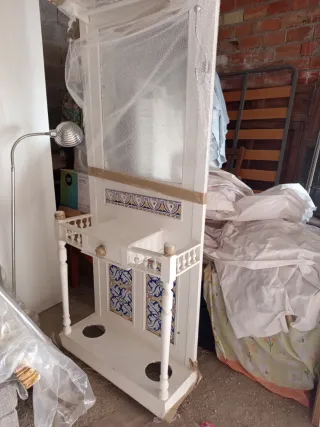 Entradita paragüero-perchero antigua