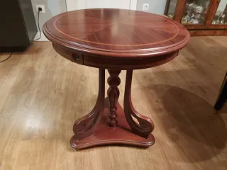 Mesa de centro redonda de madera