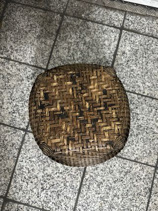 Cesto de bambú y mimbre