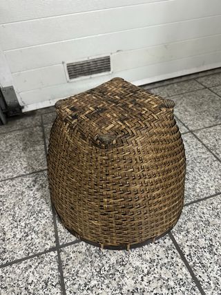 Cesto de bambú y mimbre