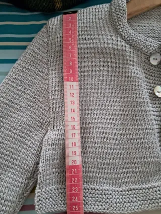 Chaquetita niña de hilo gris talla 6
