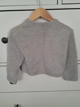 Chaquetita niña de hilo gris talla 6