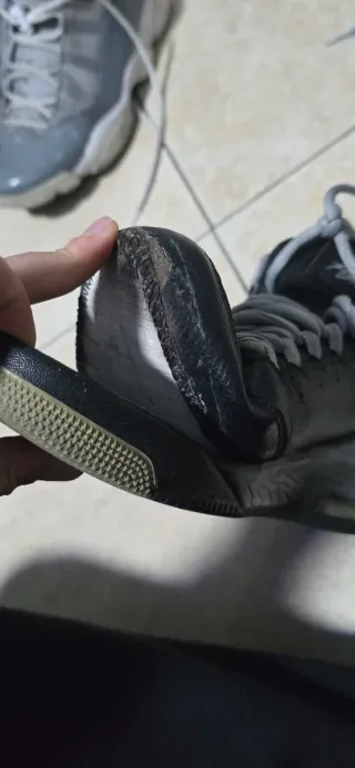 Scarpe Nike Air Jordan nere e grigie