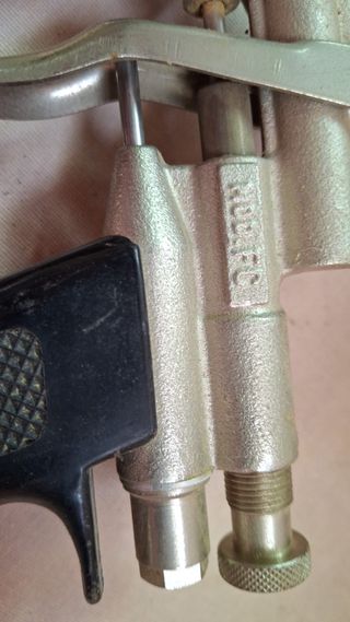 Aerógrafo Metálico con Depósito