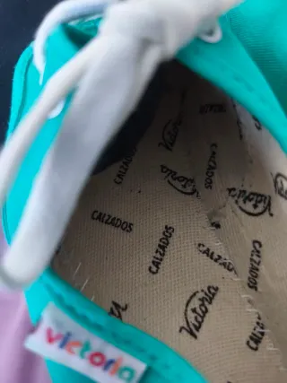 Zapatillas Victoria Negras y Turquesa