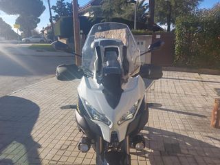 Kawasaki Versys 1100 SE Grand Tourer