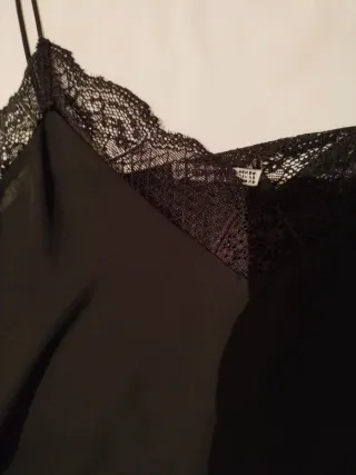 Top lencero negro encaje