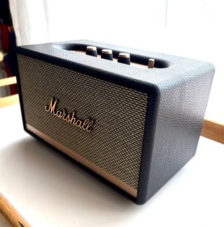 ALTAVOZ**MARSHALL**NEGRO**DORADO**COMO**NUEVO**