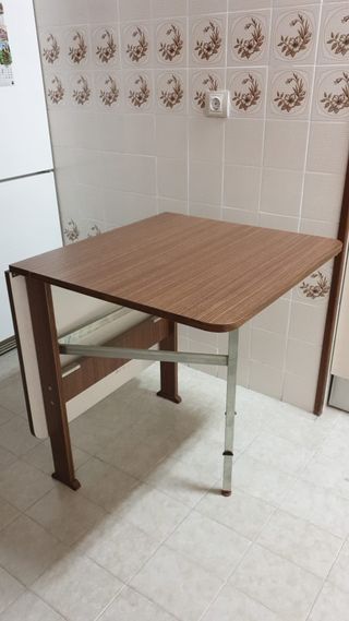 Mesa plegable de madera