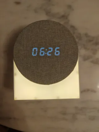 Despertador Digital 4 en 1 + Altavoz Bluetooth