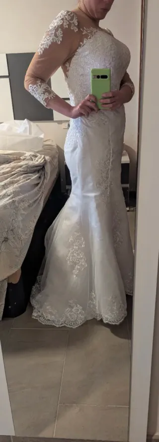 Vestido de Novia Talla 40-42. Sin Estrenar.