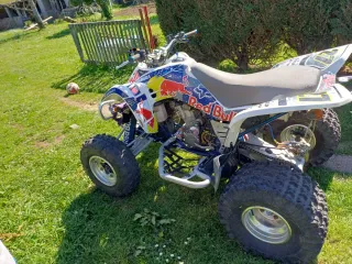 Suzuki LTZ Quad Rojo y Blanco