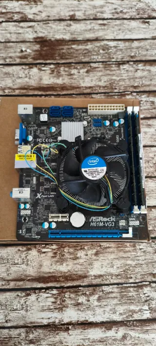 Placa Base ASRock H61M-VG3 + CPU i5 3330+ 8g ddr3