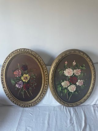 Marco Ovalado Dorado con Flores Pintadas