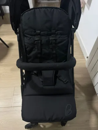 Silla de paseo bebé negra