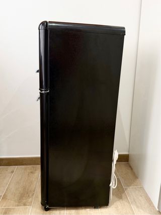 Nevera Retro Negra