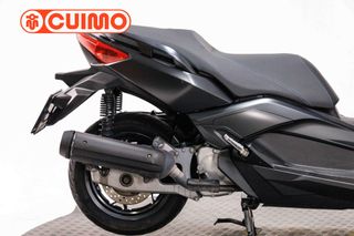YAMAHA XMAX 125