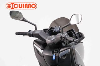 YAMAHA XMAX 125