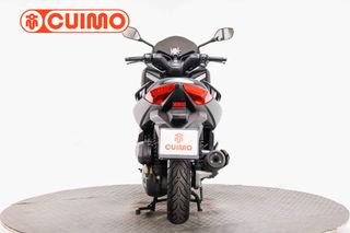 YAMAHA XMAX 125