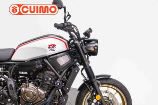 YAMAHA XSR 700