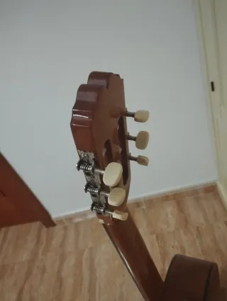 Guitarra Admira Alba
