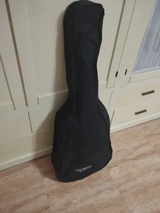 Guitarra Admira Alba