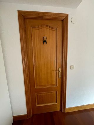 Puertas de roble con cristal y normal.