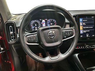 Volvo XC40 Momentum Core T2