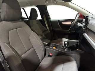 Volvo XC40 Momentum Core T2