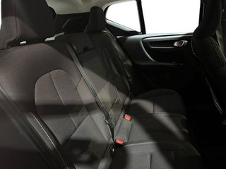 Volvo XC40 Momentum Core T2