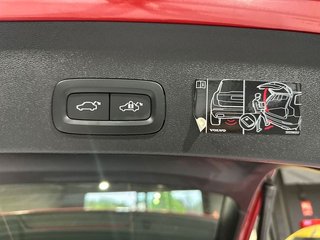 Volvo XC40 Momentum Core T2