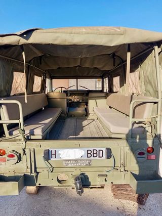 Land Rover Santana 109 M