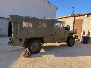 Land Rover Santana 109 M