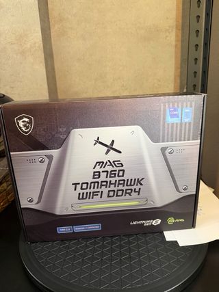 MSI MAG B760 Tomahawk WIFI DDR4 Placa Base