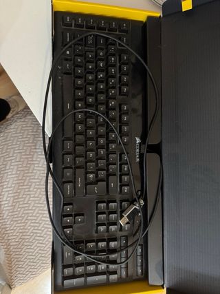 Teclado Corsair K55 RGB Gaming