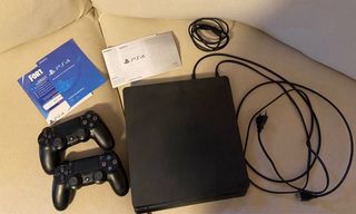 PS4 (PlayStation 4) Fortnite Bundle 500GB